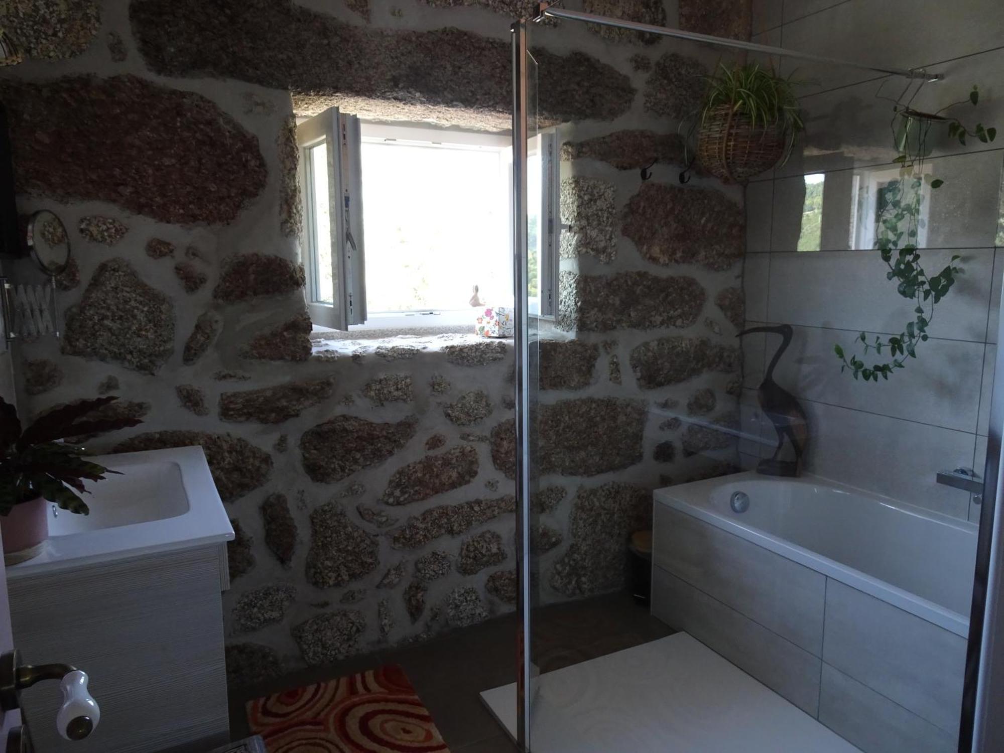 A Casa Com 2 Pereiras Bed & Breakfast Terras de Bouro Exterior photo